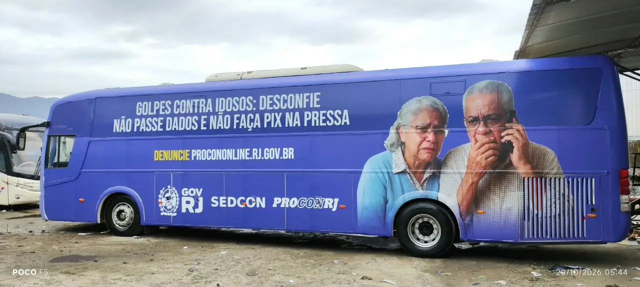 Envelopamento total de ônibus para campanha do Procon RJ